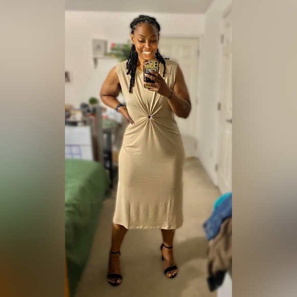 ‼️SOLD‼️ 𝙉𝙒𝙏 - 𝙕𝙔𝙄𝘼 𝙎𝘼𝙉𝘿 𝙈𝙊𝙉𝙏𝙀𝙍𝙀𝙔 𝘿𝙍𝙀𝙎𝙎 - 𝙎𝙈𝘼𝙇𝙇 - Picture 3 of 6